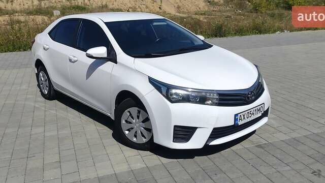 Белый Тойота Королла, объемом двигателя 1.33 л и пробегом 118 тыс. км за 10500 $, фото 11 на Automoto.ua