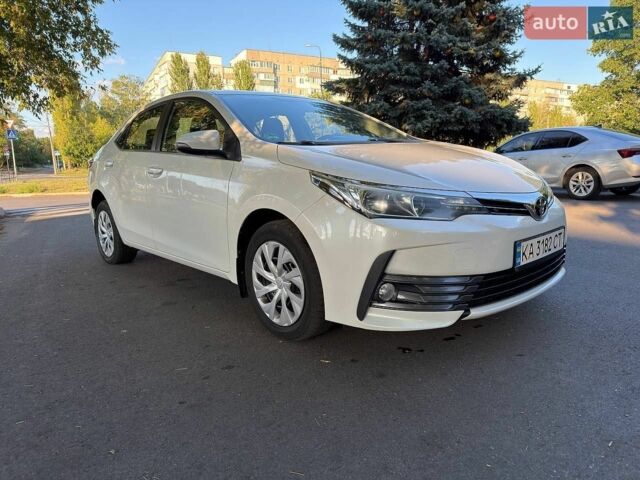 Белый Тойота Королла, объемом двигателя 1.6 л и пробегом 160 тыс. км за 12500 $, фото 14 на Automoto.ua