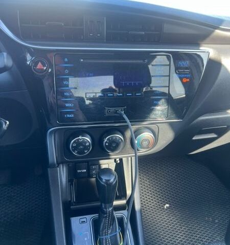 Білий Тойота Королла, об'ємом двигуна 1.6 л та пробігом 181 тис. км за 10999 $, фото 1 на Automoto.ua