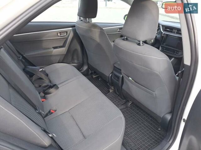 Белый Тойота Королла, объемом двигателя 1.6 л и пробегом 100 тыс. км за 15800 $, фото 8 на Automoto.ua