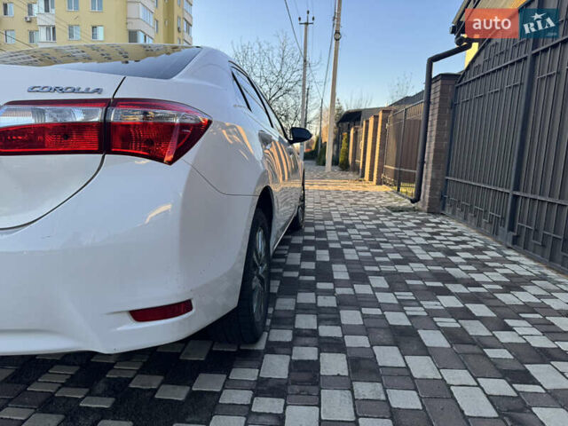 Белый Тойота Королла, объемом двигателя 1.6 л и пробегом 125 тыс. км за 12600 $, фото 5 на Automoto.ua