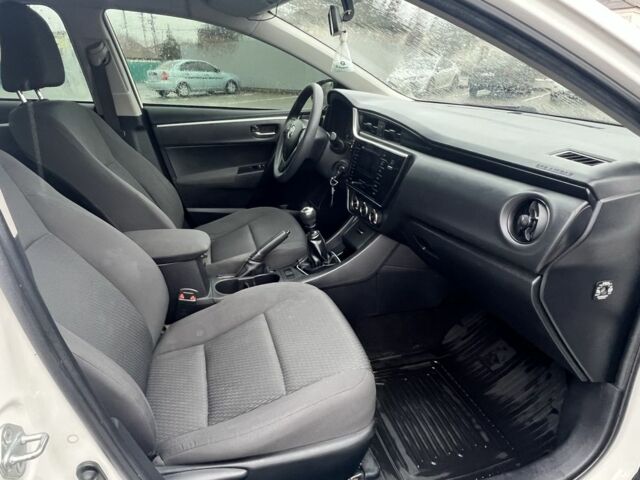 Белый Тойота Королла, объемом двигателя 1.3 л и пробегом 67 тыс. км за 11850 $, фото 12 на Automoto.ua