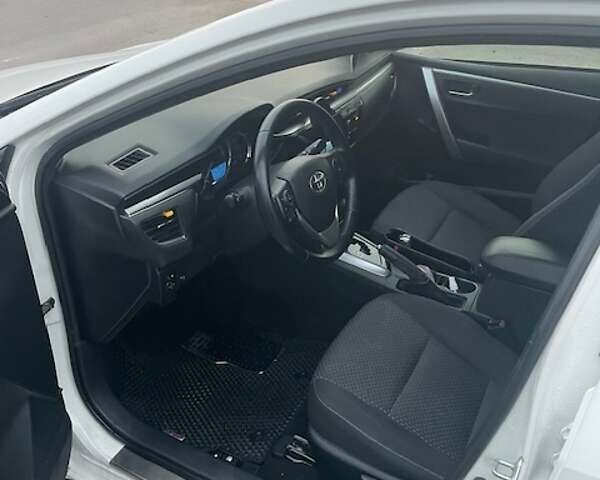 Белый Тойота Королла, объемом двигателя 1.6 л и пробегом 120 тыс. км за 14500 $, фото 1 на Automoto.ua