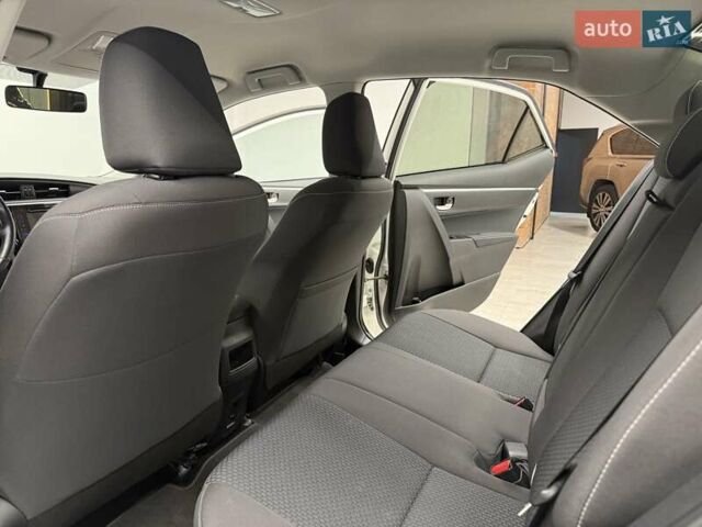 Белый Тойота Королла, объемом двигателя 1.6 л и пробегом 45 тыс. км за 16700 $, фото 23 на Automoto.ua