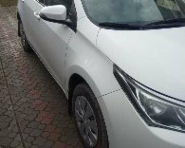 Белый Тойота Королла, объемом двигателя 1.6 л и пробегом 172 тыс. км за 12200 $, фото 2 на Automoto.ua