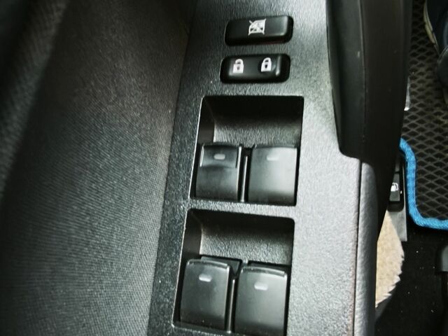 Белый Тойота Королла, объемом двигателя 1.6 л и пробегом 29 тыс. км за 17100 $, фото 7 на Automoto.ua