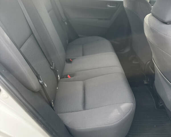 Белый Тойота Королла, объемом двигателя 1.6 л и пробегом 143 тыс. км за 13500 $, фото 10 на Automoto.ua