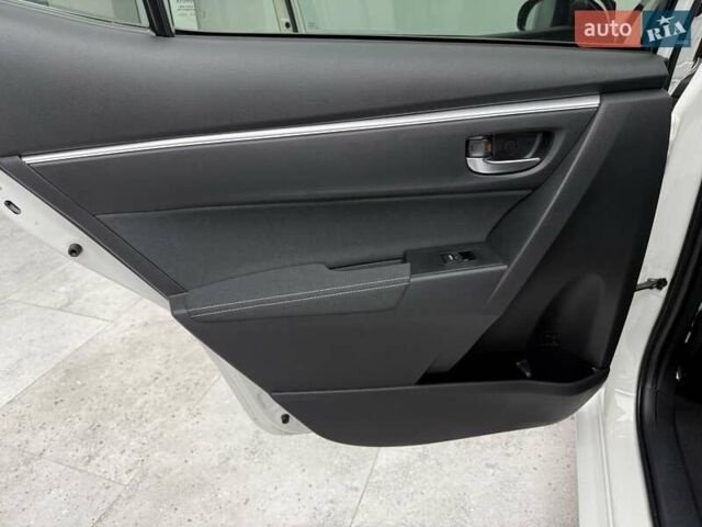 Белый Тойота Королла, объемом двигателя 1.6 л и пробегом 45 тыс. км за 16700 $, фото 21 на Automoto.ua