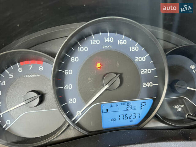 Белый Тойота Королла, объемом двигателя 1.6 л и пробегом 176 тыс. км за 13999 $, фото 13 на Automoto.ua