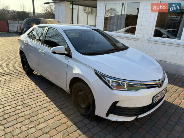 Білий Тойота Королла, об'ємом двигуна 1.33 л та пробігом 147 тис. км за 9500 $, фото 3 на Automoto.ua