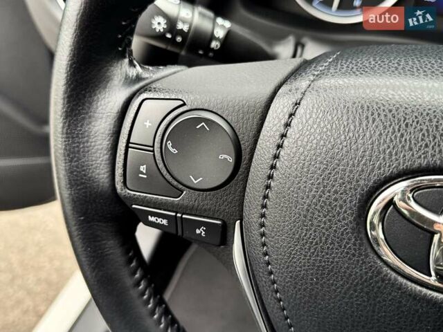 Білий Тойота Королла, об'ємом двигуна 1.6 л та пробігом 45 тис. км за 18000 $, фото 39 на Automoto.ua