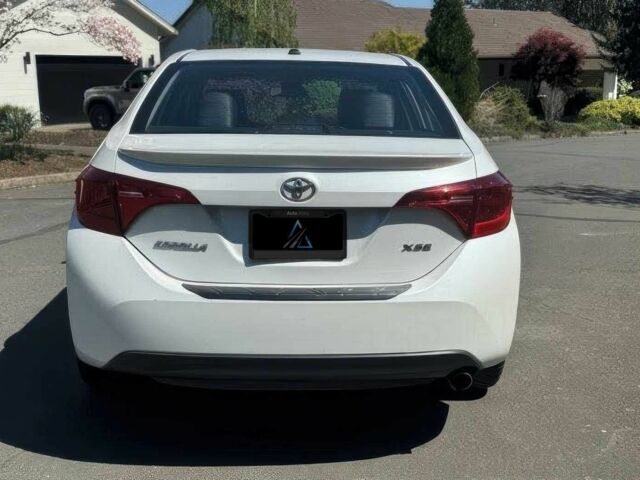 Білий Тойота Королла, об'ємом двигуна 1.8 л та пробігом 146 тис. км за 3950 $, фото 3 на Automoto.ua