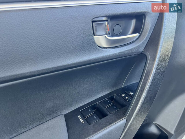 Белый Тойота Королла, объемом двигателя 1.6 л и пробегом 176 тыс. км за 13999 $, фото 11 на Automoto.ua