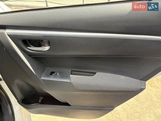 Белый Тойота Королла, объемом двигателя 1.6 л и пробегом 155 тыс. км за 13500 $, фото 33 на Automoto.ua