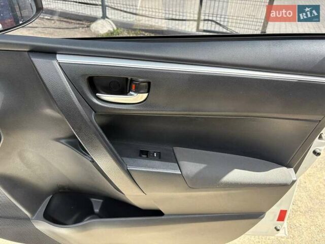 Белый Тойота Королла, объемом двигателя 1.6 л и пробегом 155 тыс. км за 13500 $, фото 25 на Automoto.ua