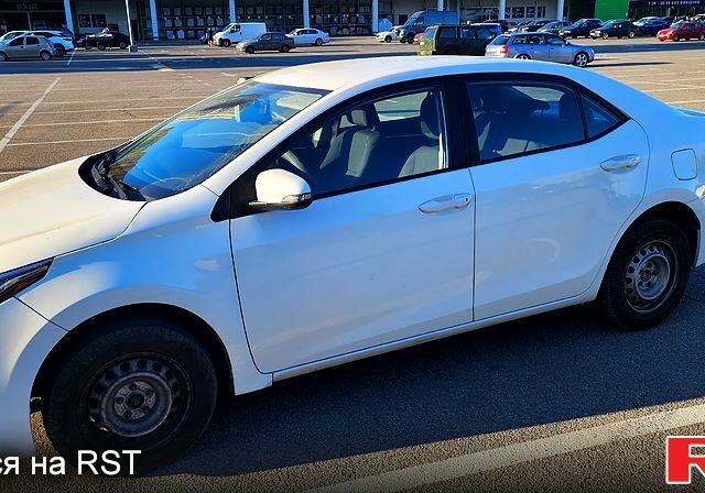 Тойота Королла 2017 в Киеве на Automoto.ua Белый Тойота Королла, объемом двигателя 1.6 л и пробегом 220 тыс. км за 11900 $, фото 2 на Automoto.ua