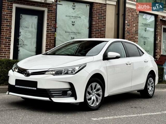 Білий Тойота Королла, об'ємом двигуна 1.6 л та пробігом 45 тис. км за 18000 $, фото 6 на Automoto.ua