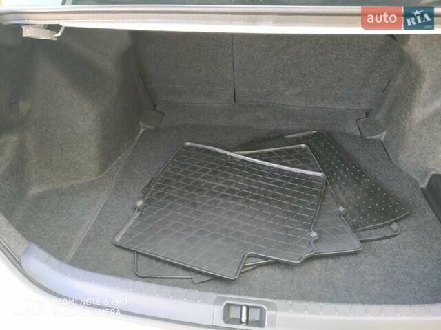 Белый Тойота Королла, объемом двигателя 1.6 л и пробегом 147 тыс. км за 12700 $, фото 10 на Automoto.ua