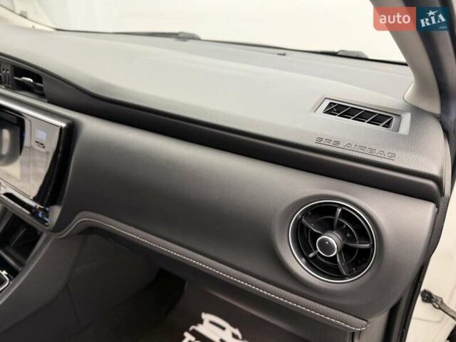 Белый Тойота Королла, объемом двигателя 1.6 л и пробегом 45 тыс. км за 16700 $, фото 35 на Automoto.ua