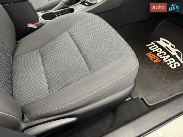 Белый Тойота Королла, объемом двигателя 1.6 л и пробегом 45 тыс. км за 16700 $, фото 34 на Automoto.ua