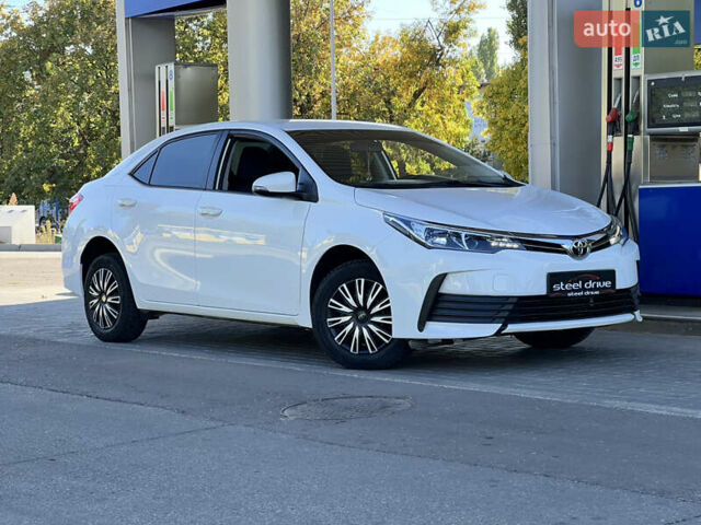 Белый Тойота Королла, объемом двигателя 1.6 л и пробегом 176 тыс. км за 13999 $, фото 4 на Automoto.ua