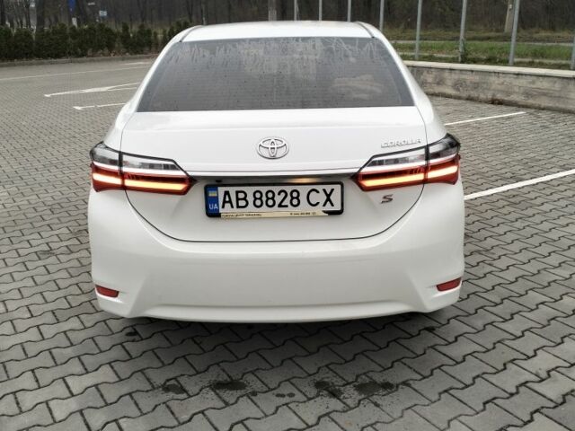 Белый Тойота Королла, объемом двигателя 1.6 л и пробегом 168 тыс. км за 15000 $, фото 3 на Automoto.ua