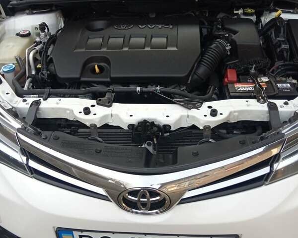 Белый Тойота Королла, объемом двигателя 1.6 л и пробегом 172 тыс. км за 12200 $, фото 6 на Automoto.ua