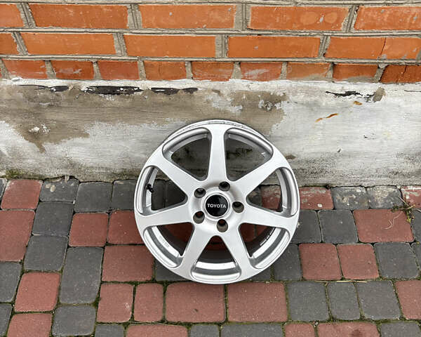 Білий Тойота Королла, об'ємом двигуна 1.33 л та пробігом 147 тис. км за 9500 $, фото 15 на Automoto.ua