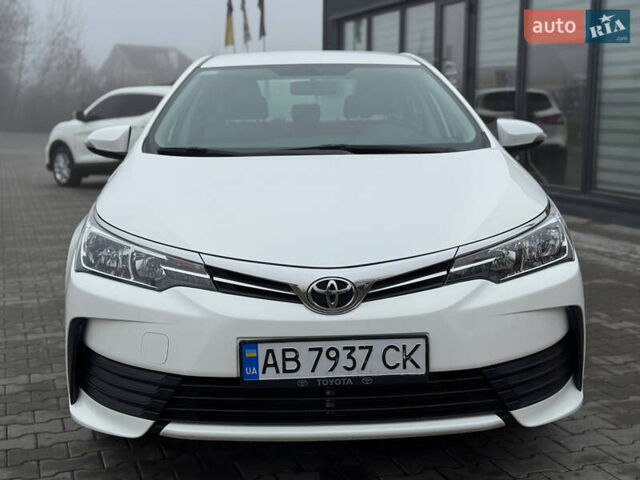 Белый Тойота Королла, объемом двигателя 1.6 л и пробегом 55 тыс. км за 13900 $, фото 1 на Automoto.ua