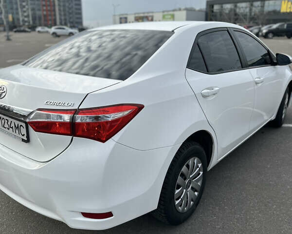 Белый Тойота Королла, объемом двигателя 1.6 л и пробегом 143 тыс. км за 13500 $, фото 6 на Automoto.ua