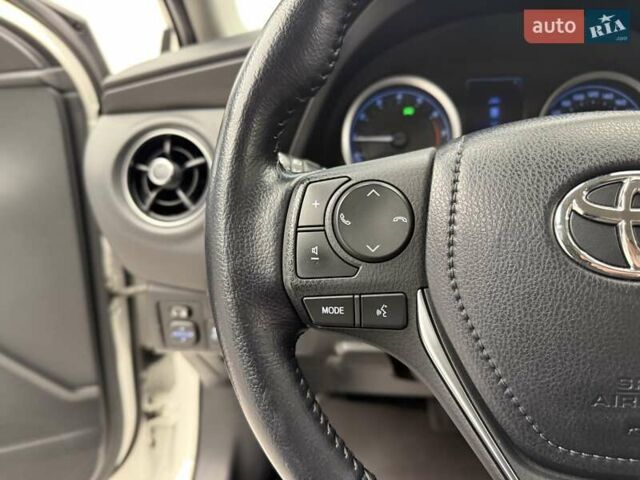 Белый Тойота Королла, объемом двигателя 1.6 л и пробегом 45 тыс. км за 16700 $, фото 39 на Automoto.ua