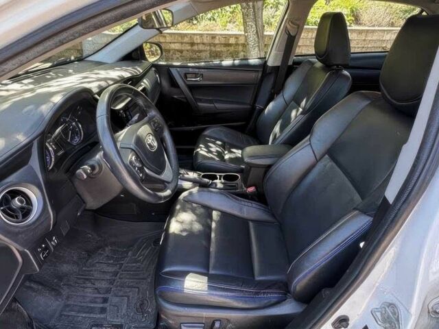 Білий Тойота Королла, об'ємом двигуна 1.8 л та пробігом 146 тис. км за 3950 $, фото 4 на Automoto.ua