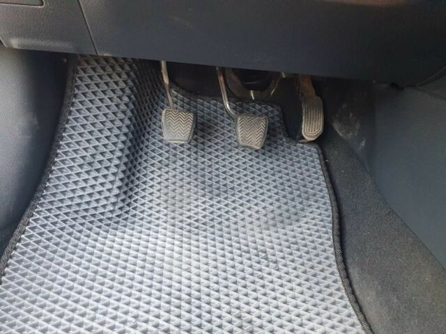 Белый Тойота Королла, объемом двигателя 1.3 л и пробегом 190 тыс. км за 12500 $, фото 14 на Automoto.ua