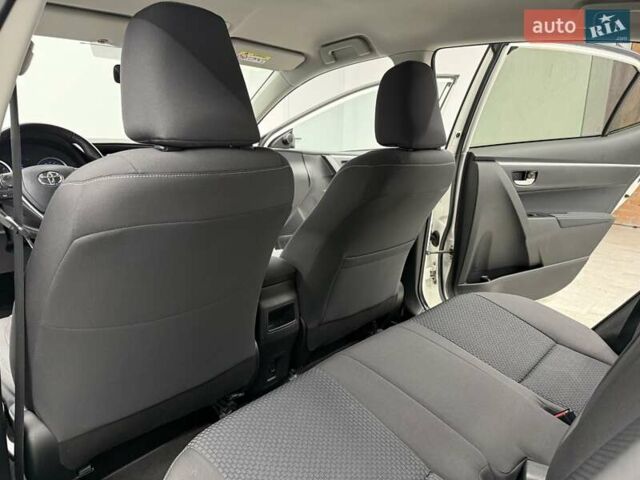 Белый Тойота Королла, объемом двигателя 1.6 л и пробегом 45 тыс. км за 16700 $, фото 22 на Automoto.ua
