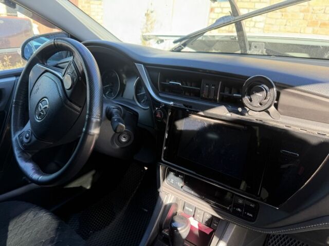 Белый Тойота Королла, объемом двигателя 1.6 л и пробегом 140 тыс. км за 7121 $, фото 11 на Automoto.ua