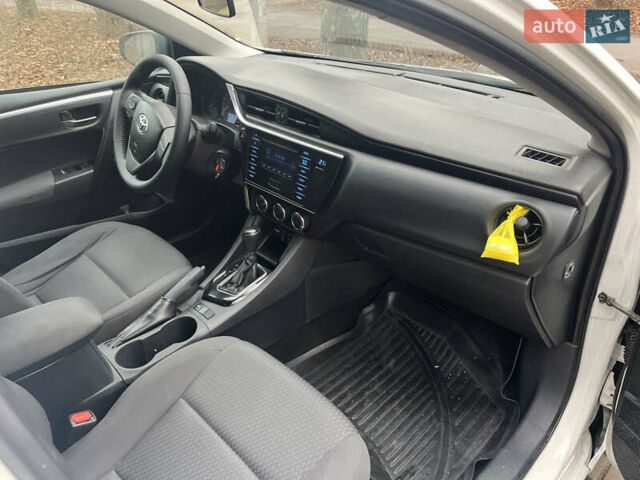 Белый Тойота Королла, объемом двигателя 1.6 л и пробегом 224 тыс. км за 11500 $, фото 6 на Automoto.ua