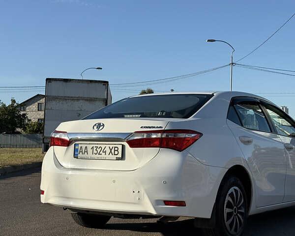 Белый Тойота Королла, объемом двигателя 1.6 л и пробегом 317 тыс. км за 11500 $, фото 5 на Automoto.ua