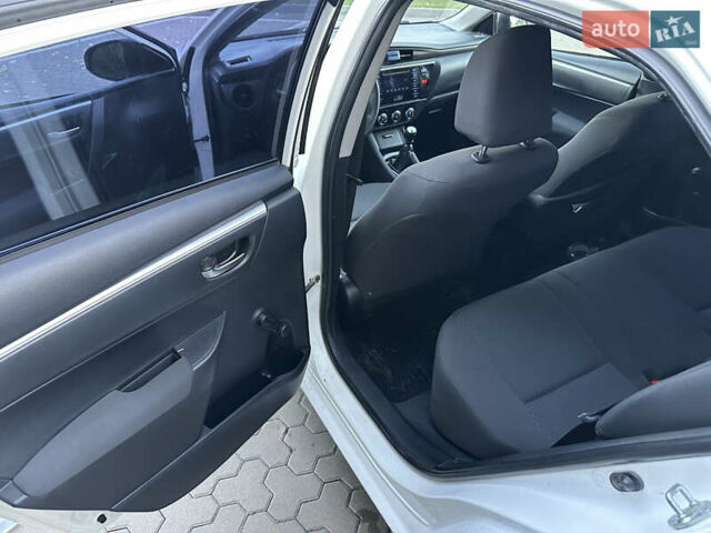 Белый Тойота Королла, объемом двигателя 1.6 л и пробегом 323 тыс. км за 10499 $, фото 21 на Automoto.ua