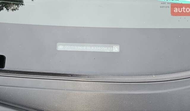 Белый Тойота Королла, объемом двигателя 1.8 л и пробегом 112 тыс. км за 12000 $, фото 11 на Automoto.ua