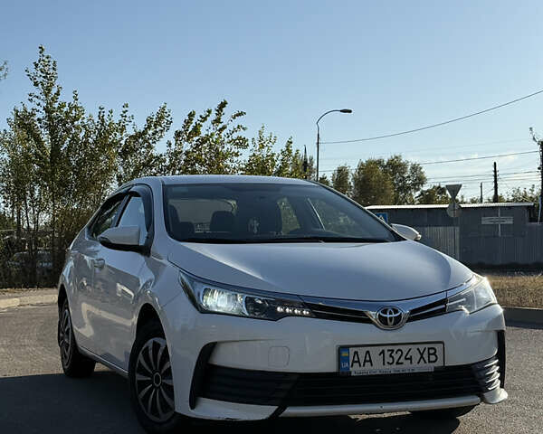 Белый Тойота Королла, объемом двигателя 1.6 л и пробегом 317 тыс. км за 11500 $, фото 1 на Automoto.ua