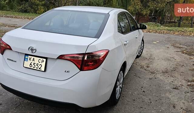 Белый Тойота Королла, объемом двигателя 1.8 л и пробегом 112 тыс. км за 12000 $, фото 3 на Automoto.ua