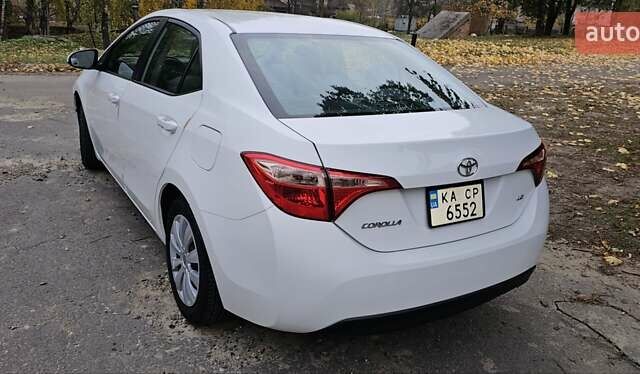 Белый Тойота Королла, объемом двигателя 1.8 л и пробегом 112 тыс. км за 12000 $, фото 4 на Automoto.ua