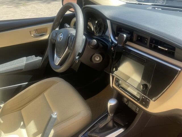 Белый Тойота Королла, объемом двигателя 1.8 л и пробегом 52 тыс. км за 12300 $, фото 7 на Automoto.ua