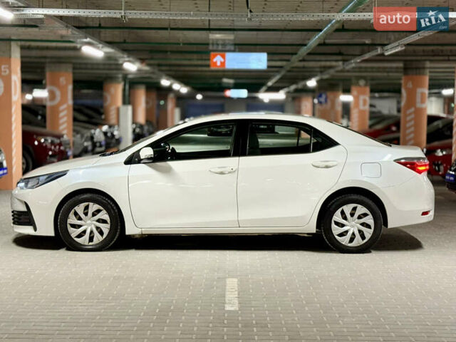 Тойота Королла 2018 в Киеве на Automoto.ua Белый Тойота Королла, объемом двигателя 1.6 л и пробегом 166 тыс. км за 12400 $, фото 7 на Automoto.ua