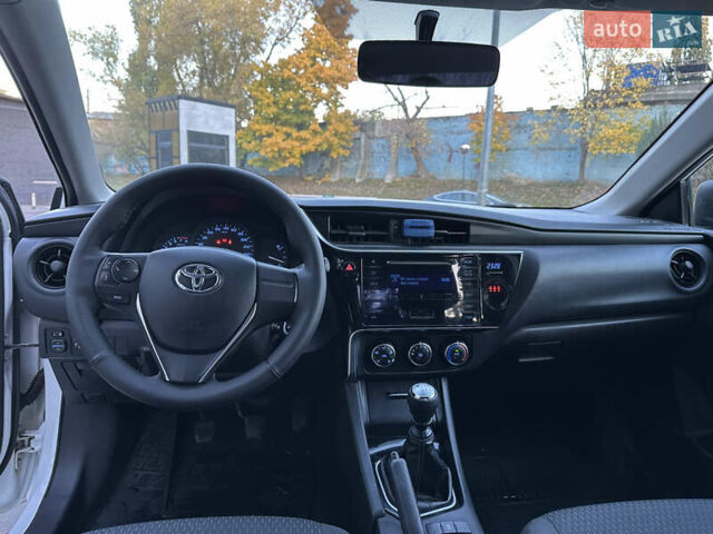 Белый Тойота Королла, объемом двигателя 1.6 л и пробегом 323 тыс. км за 10499 $, фото 25 на Automoto.ua