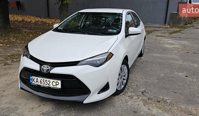 Белый Тойота Королла, объемом двигателя 1.8 л и пробегом 112 тыс. км за 12000 $, фото 5 на Automoto.ua