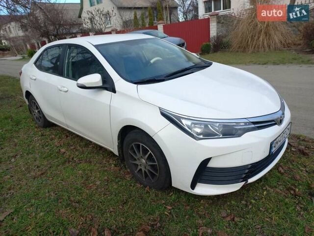 Білий Тойота Королла, об'ємом двигуна 1.33 л та пробігом 41 тис. км за 12500 $, фото 3 на Automoto.ua