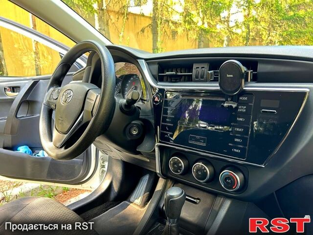 Белый Тойота Королла, объемом двигателя 1.6 л и пробегом 0 тыс. км за 15900 $, фото 8 на Automoto.ua