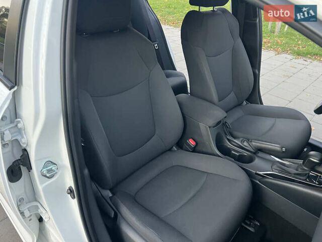 Белый Тойота Королла, объемом двигателя 1.6 л и пробегом 69 тыс. км за 16700 $, фото 25 на Automoto.ua