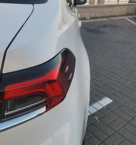 Белый Тойота Королла, объемом двигателя 1.6 л и пробегом 104 тыс. км за 14500 $, фото 7 на Automoto.ua